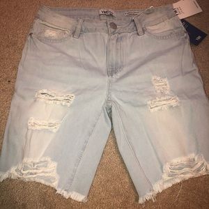 Fashion nova distressed shorts